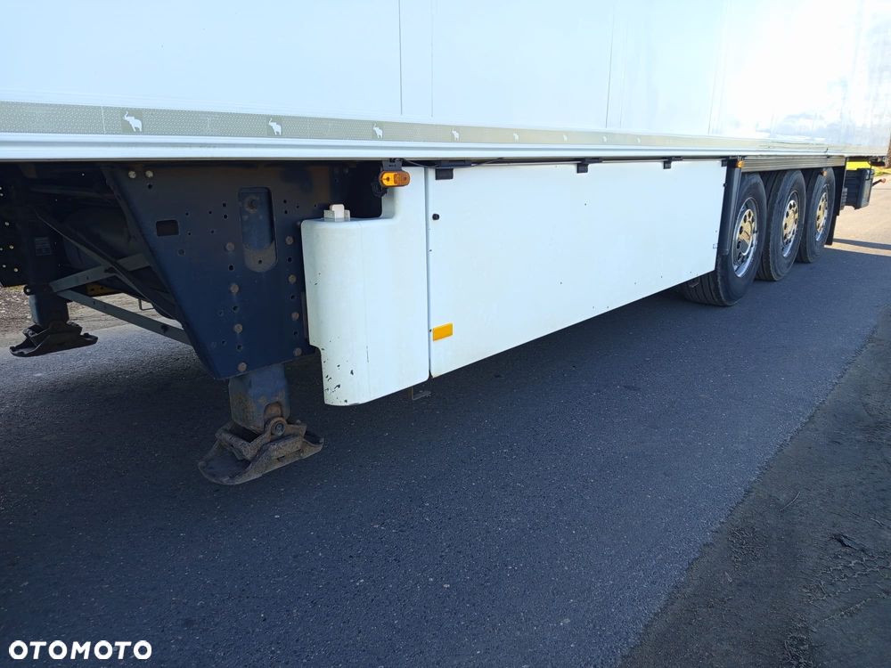 Schmitz Cargobull SKO 24 L - 6