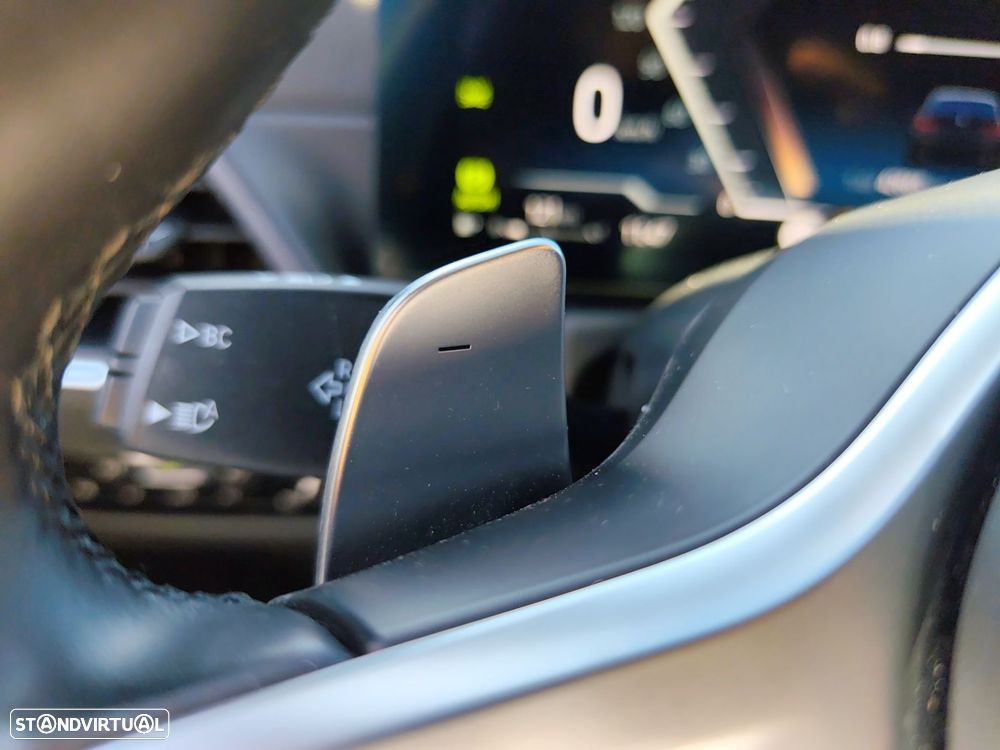 BMW 320 d Pack Desportivo M Auto - 29