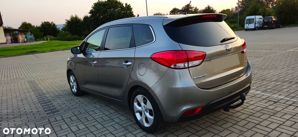 Kia Carens 1.7 CRDi L 7os - 4