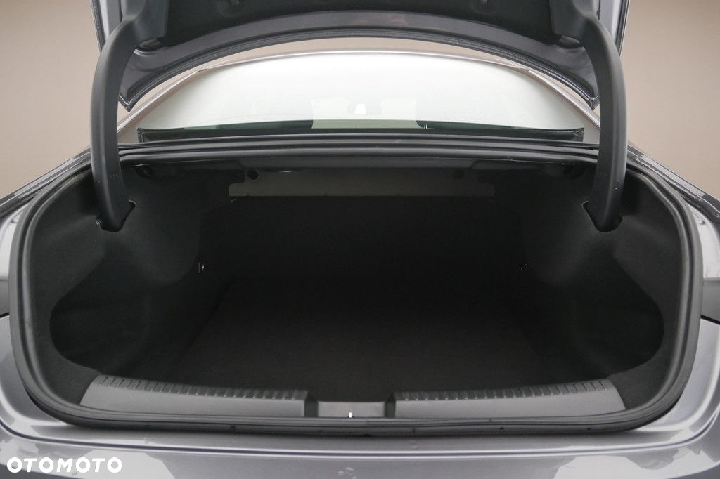 Mercedes-Benz CLA - 16