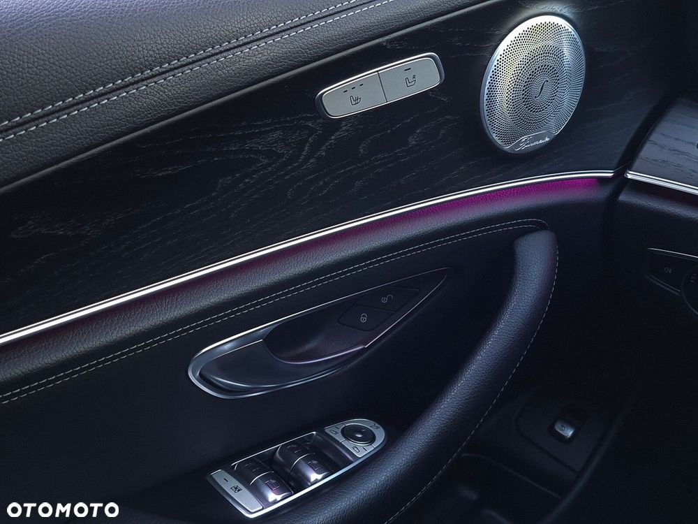 Mercedes-Benz Klasa E 220 d AMG - 22