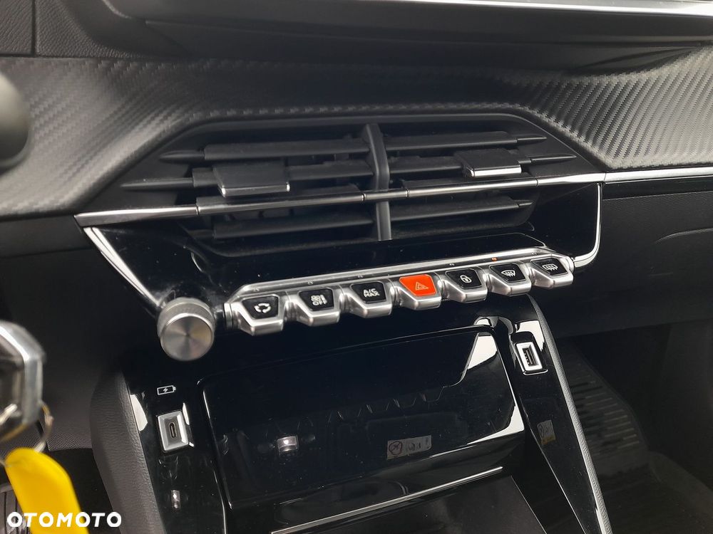 Peugeot 2008 - 18