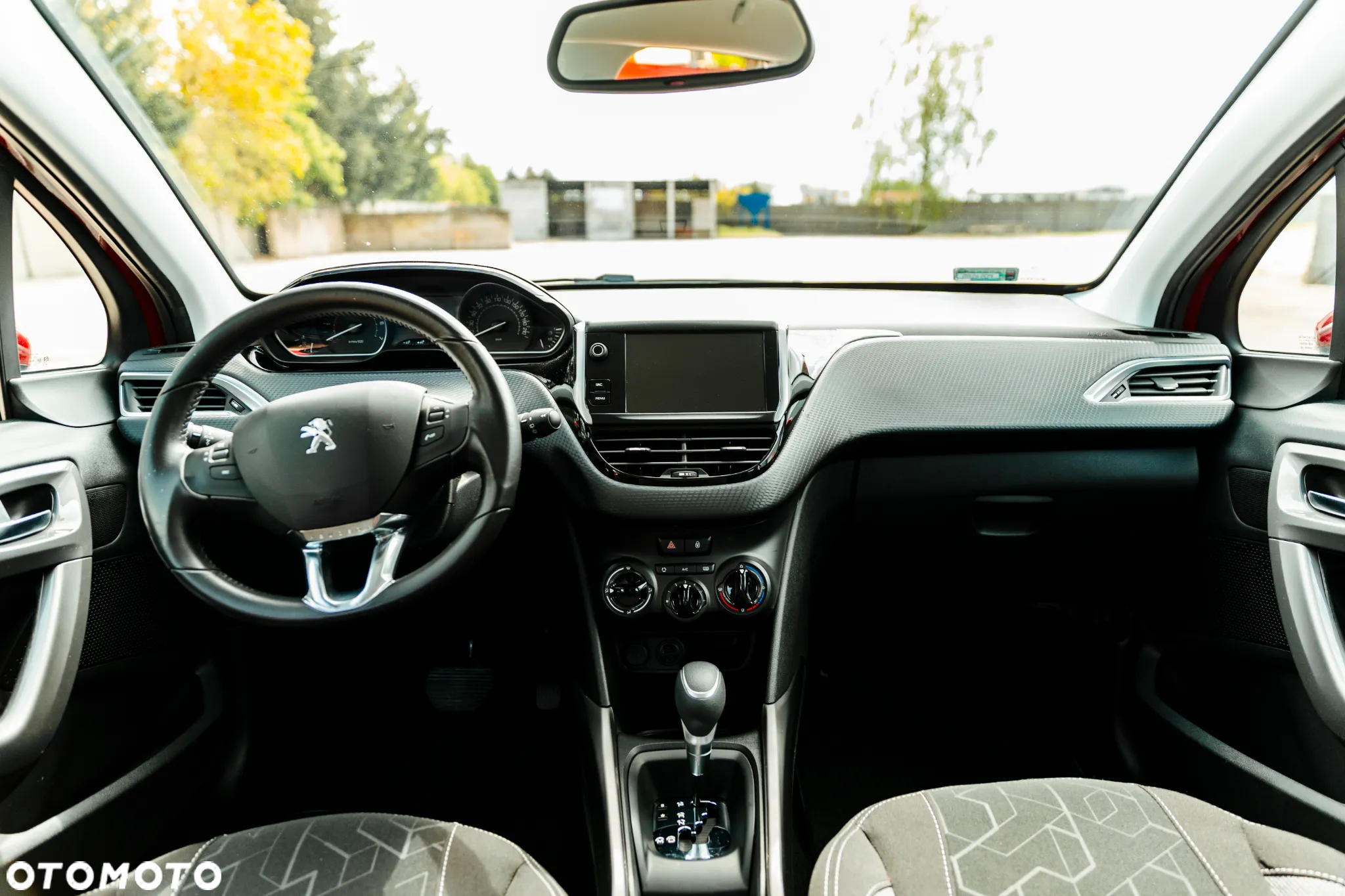 Peugeot 2008 1.2 Pure Tech Active S&S EAT6 - 30