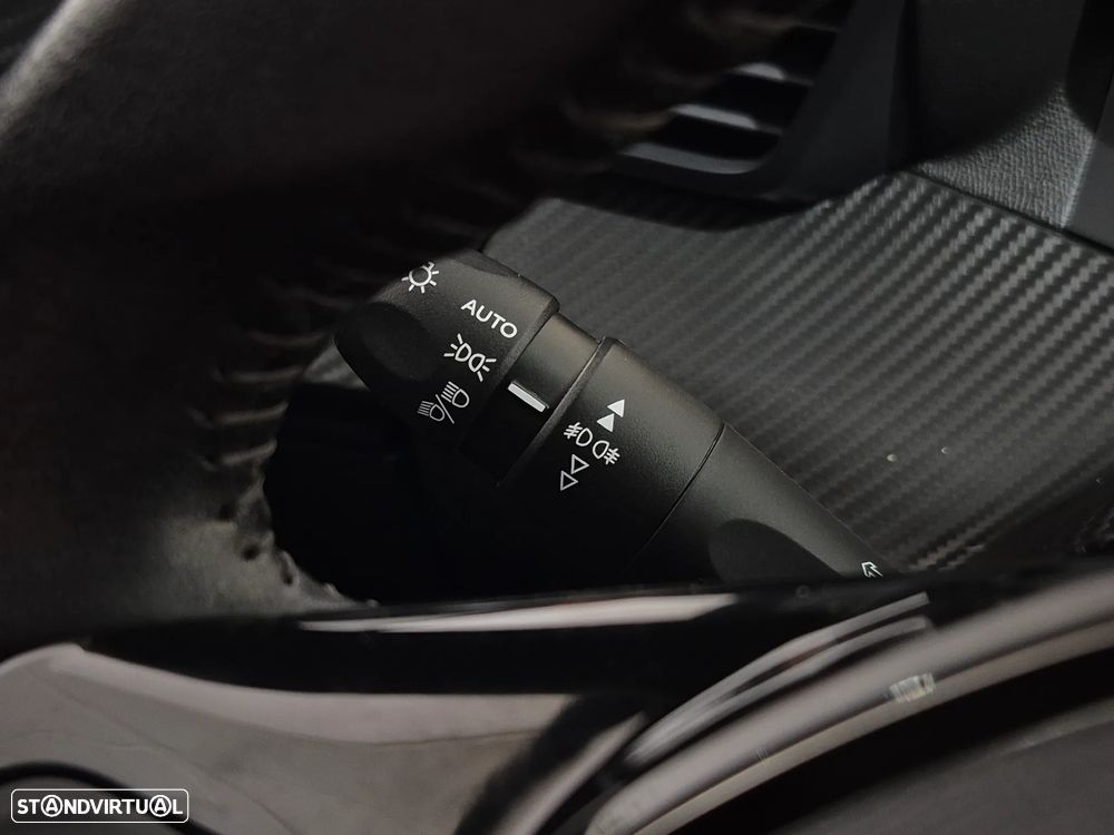 Peugeot 2008 1.2 PureTech Active Pack - 26