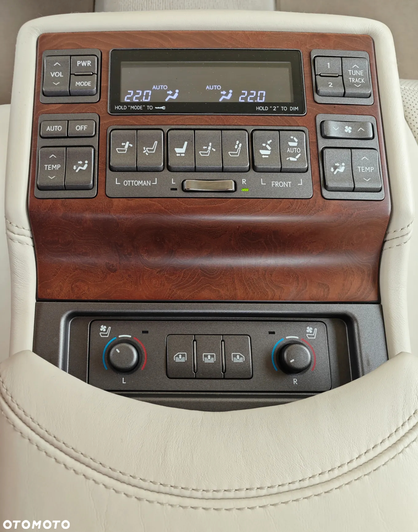 Lexus LS 600h L Superior - 30
