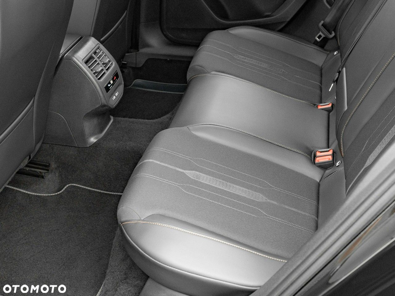 Cupra Leon 2.0 TSI VZ DSG - 25