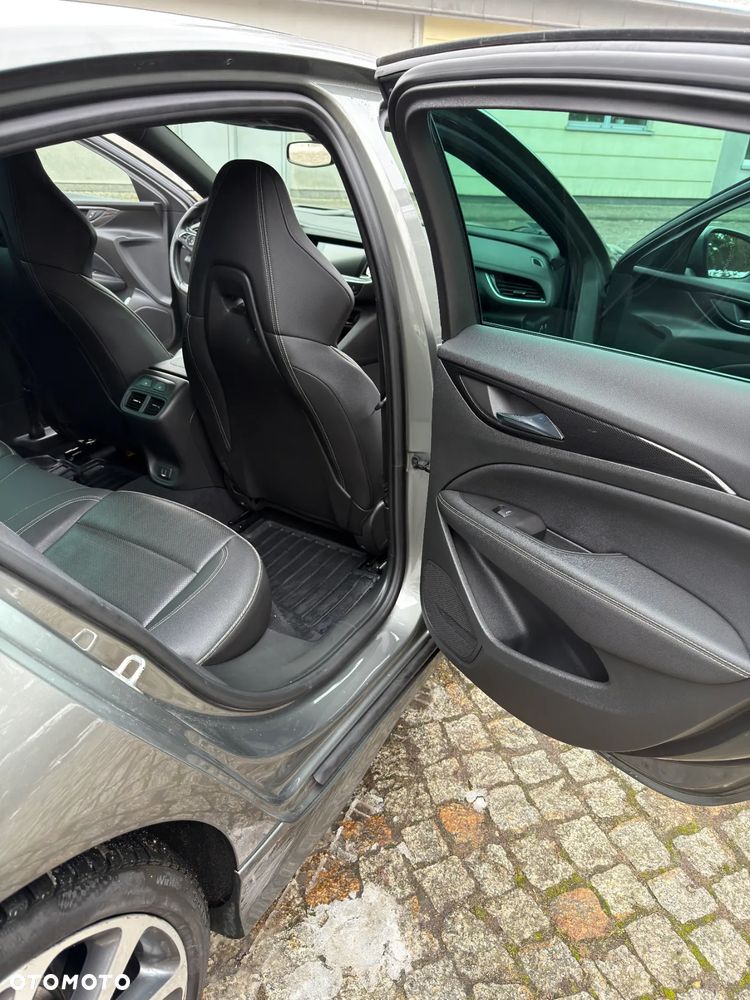 Opel Insignia 2.0 CDTI 4x4 GSi S&S - 14