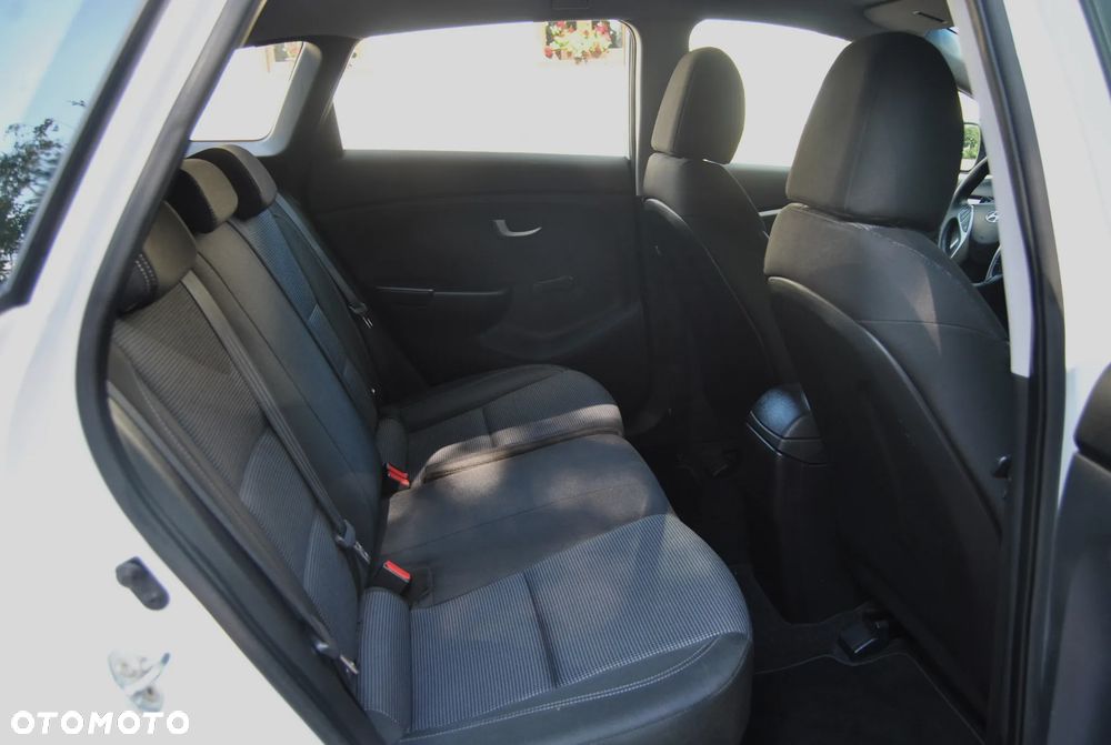 Hyundai i30 1.6 CRDi Style - 8