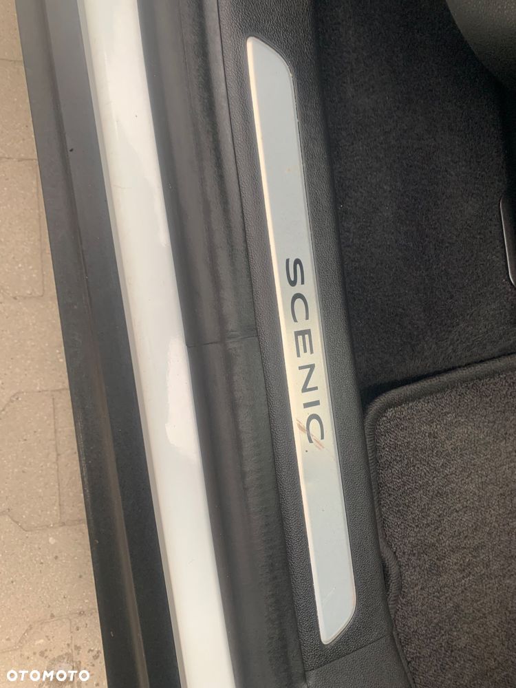 Renault Grand Scenic ENERGY TCe 130 INTENS - 27