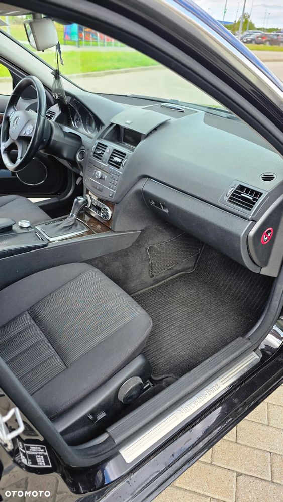 Mercedes-Benz Klasa C 200 CDI DPF Automatik Classic - 13