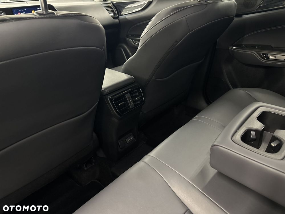 Lexus NX - 12