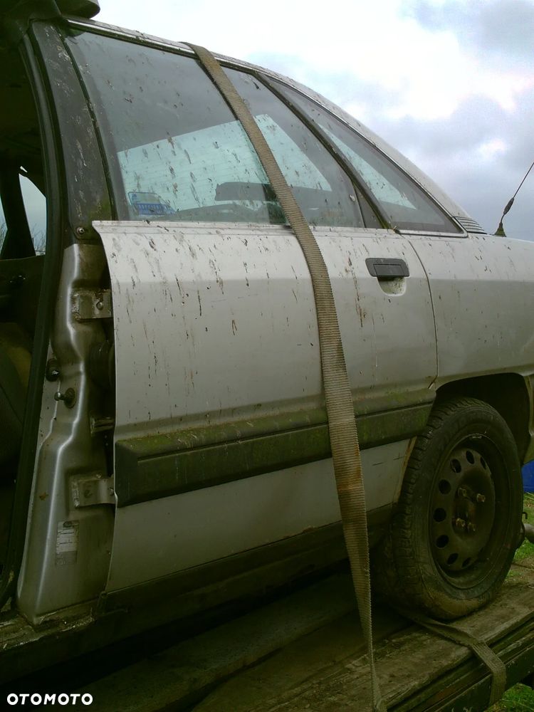 Audi 100 c3 c4 zderzak fotele drzwi klapa lampy kanapa wnetrze boczki kokpit i inne silnik 1,8 oraz 2,3benzyna - 36