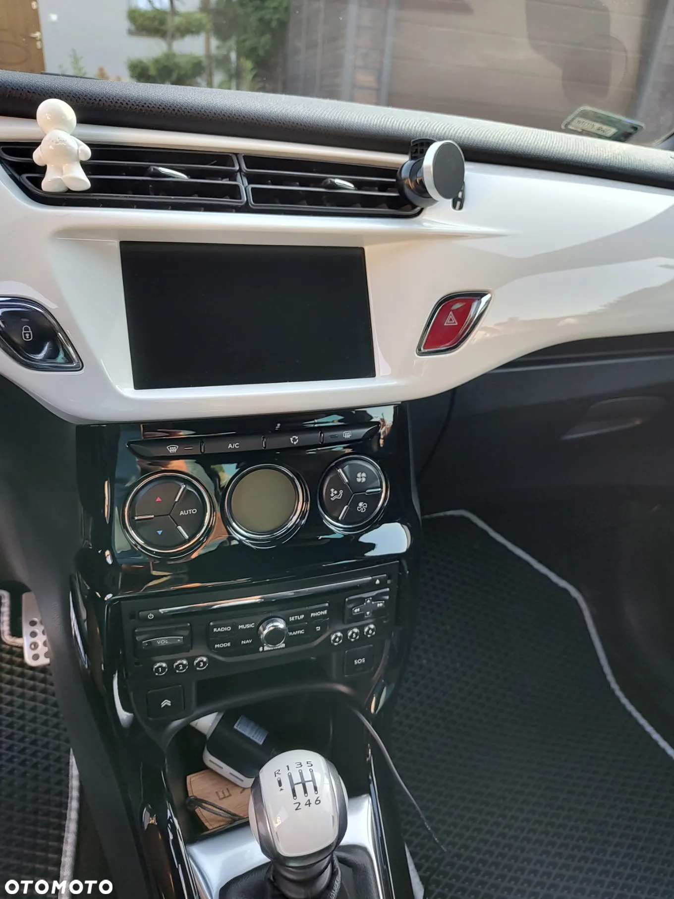 Citroën DS3 1.6 THP SportChic - 25