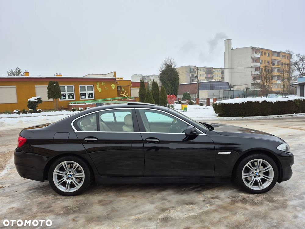 BMW Seria 5 520d Sport-Aut - 10