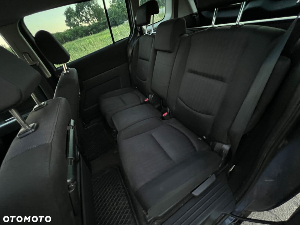 Mazda 5 - 6
