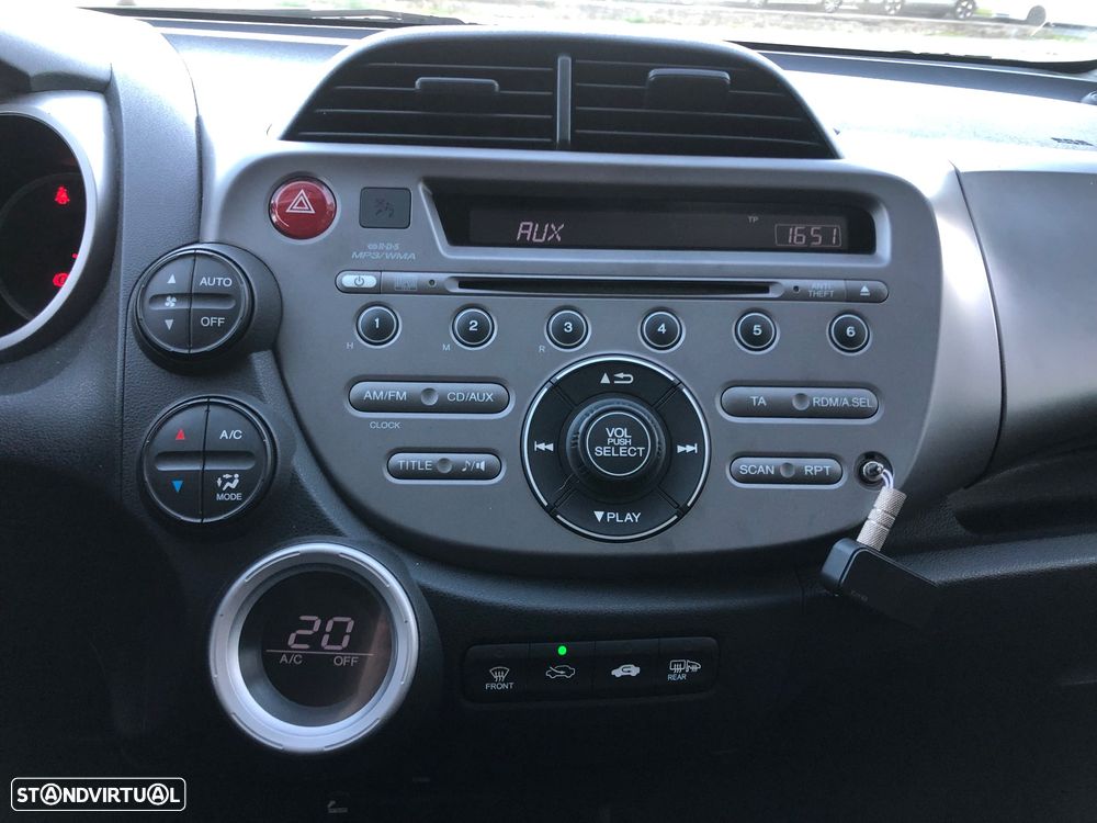 Honda Jazz 1.4 i-VTEC Exclusive - 24