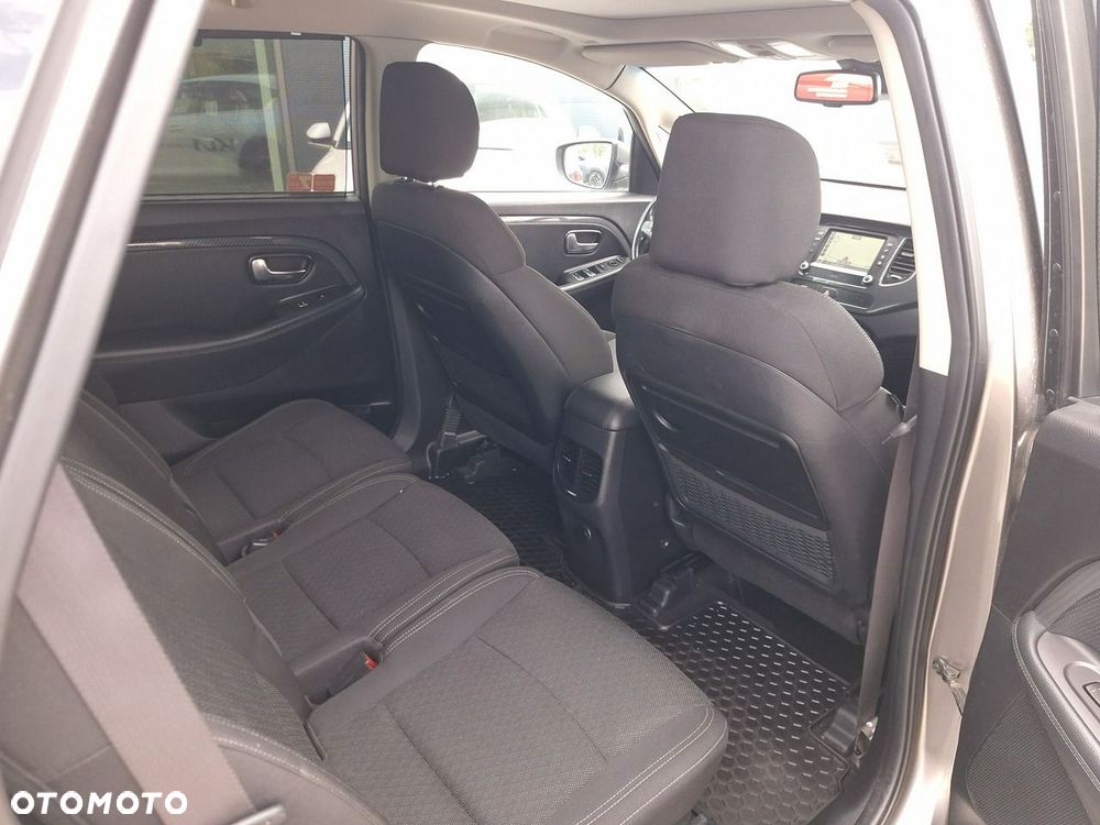 Kia Carens 1.6 GDI L - 29