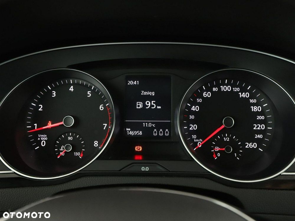 Volkswagen Passat 1.4 TSI (BlueMotion Technology) Comfortline - 23