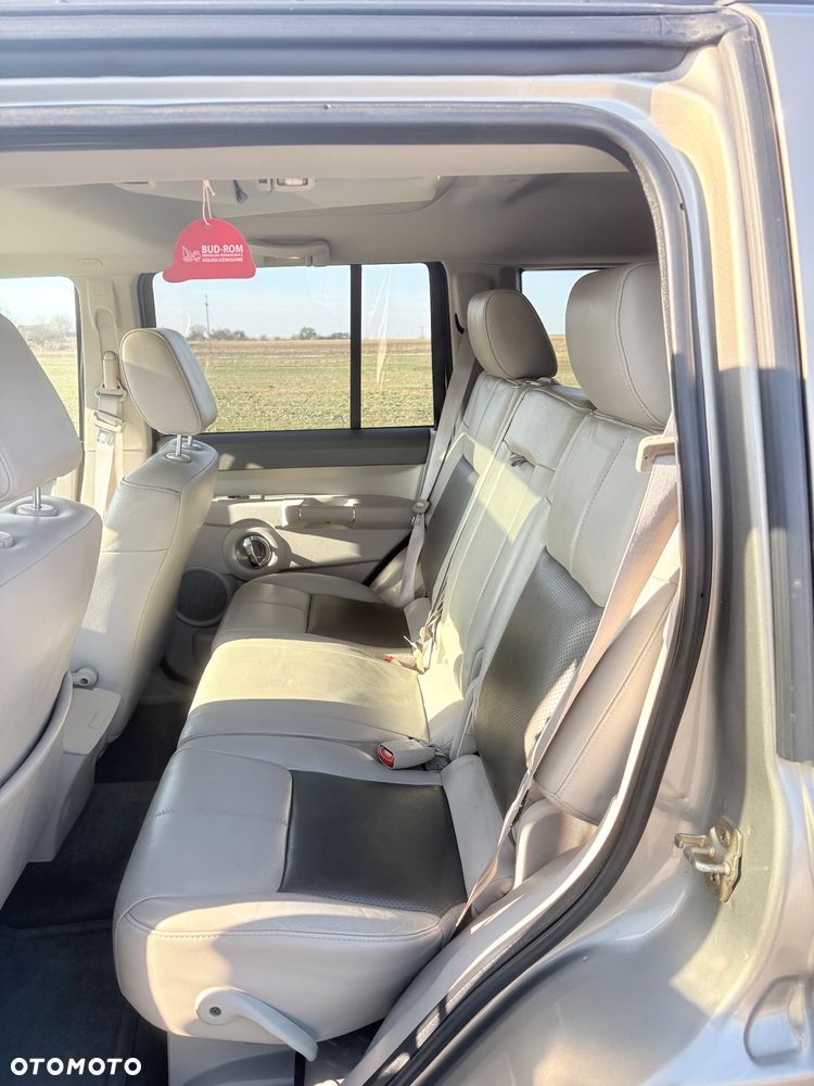 Jeep Commander 4.7 V8 - 23