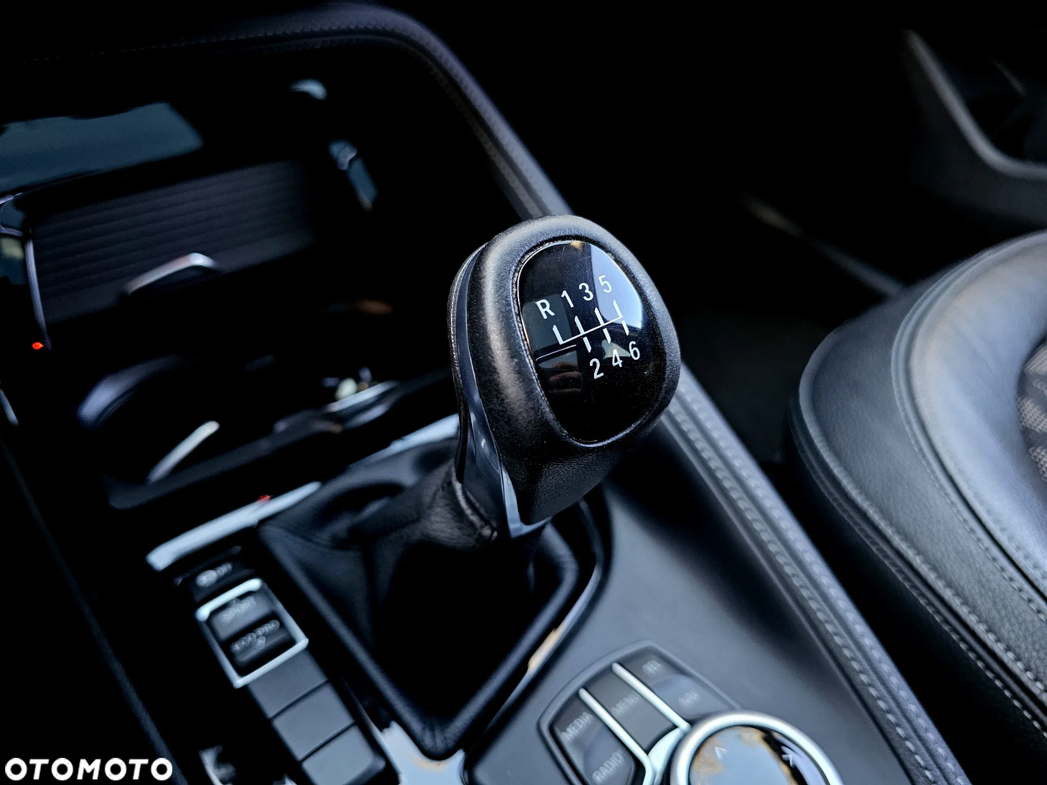 BMW X1 sDrive18d xLine - 25