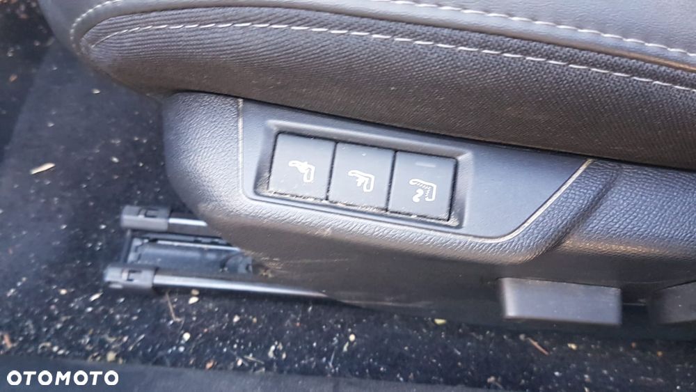 Peugeot 208 Elektromotor 136 GT Pack - 6