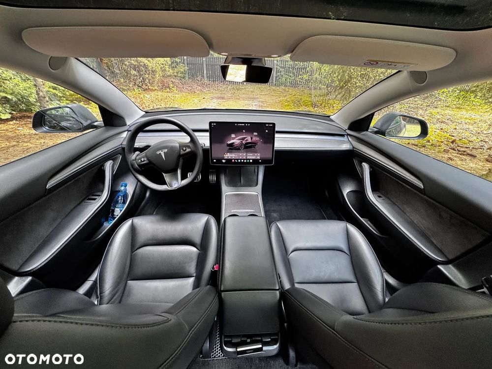 Tesla Model 3 - 13