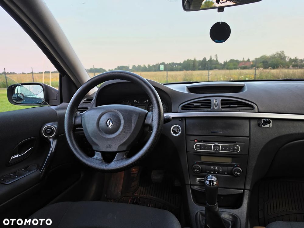 Renault Laguna 1.6 16V 110 Expression - 10