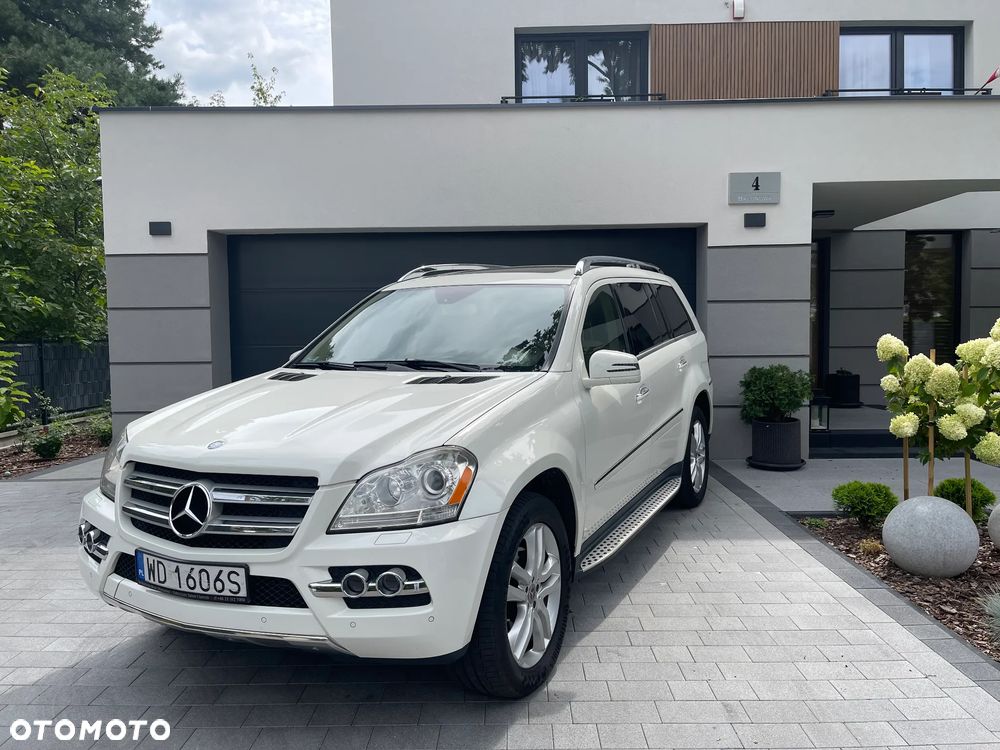 Mercedes-Benz GL - 23