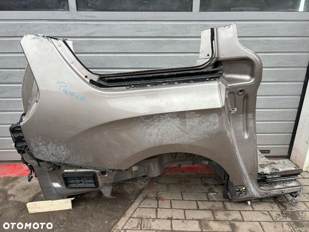 CHRYSLER PACIFICA II ĆWIARTKA PRAWA TYŁ BŁOTNIK GIEŁDA 16- - 1