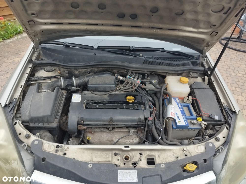 Opel Astra 1.6 Cosmo - 18