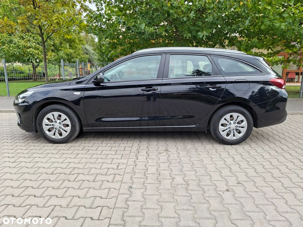 Hyundai i30 1.5 DPI Classic + - 5