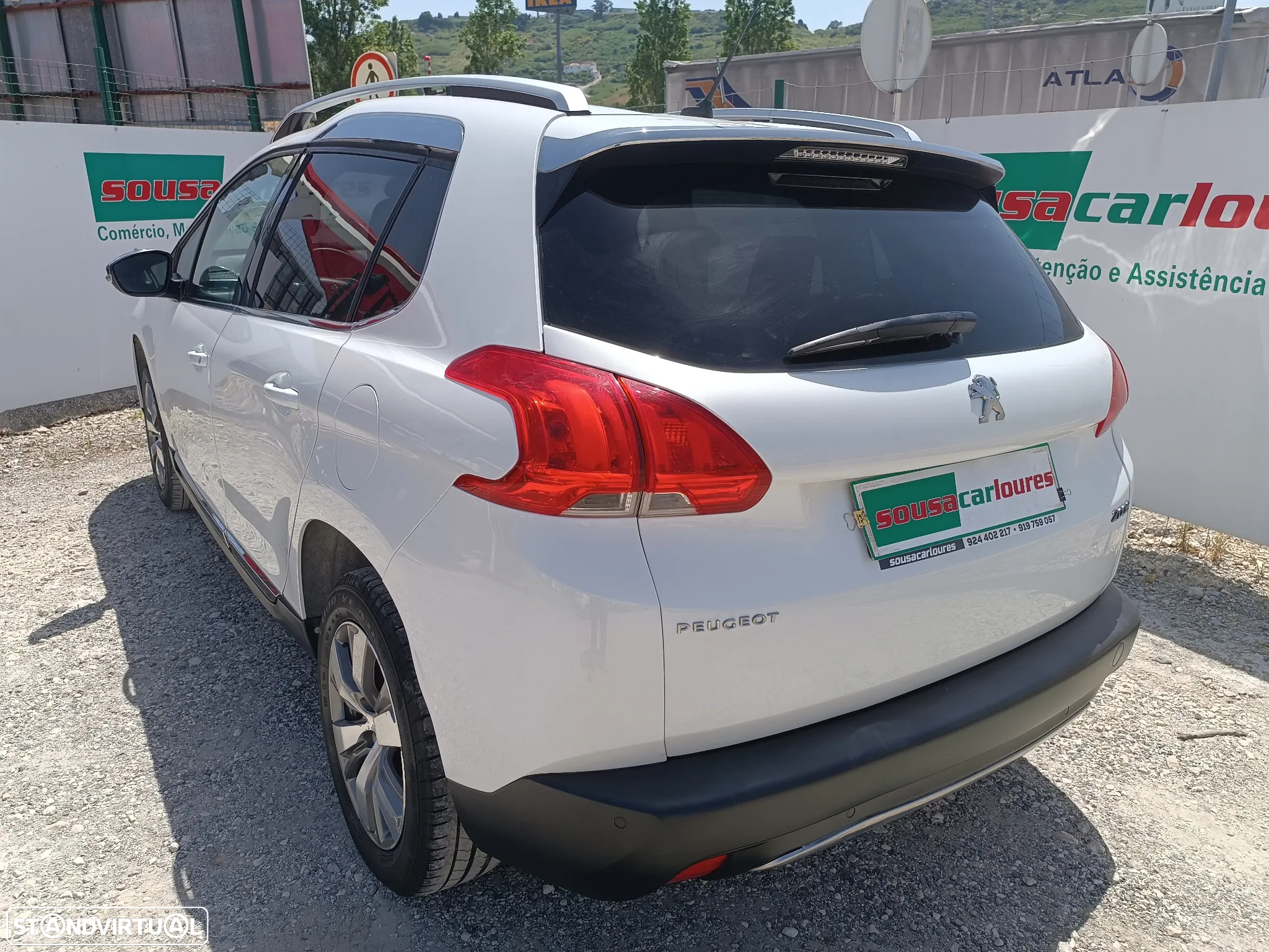 Peugeot 2008 - 12