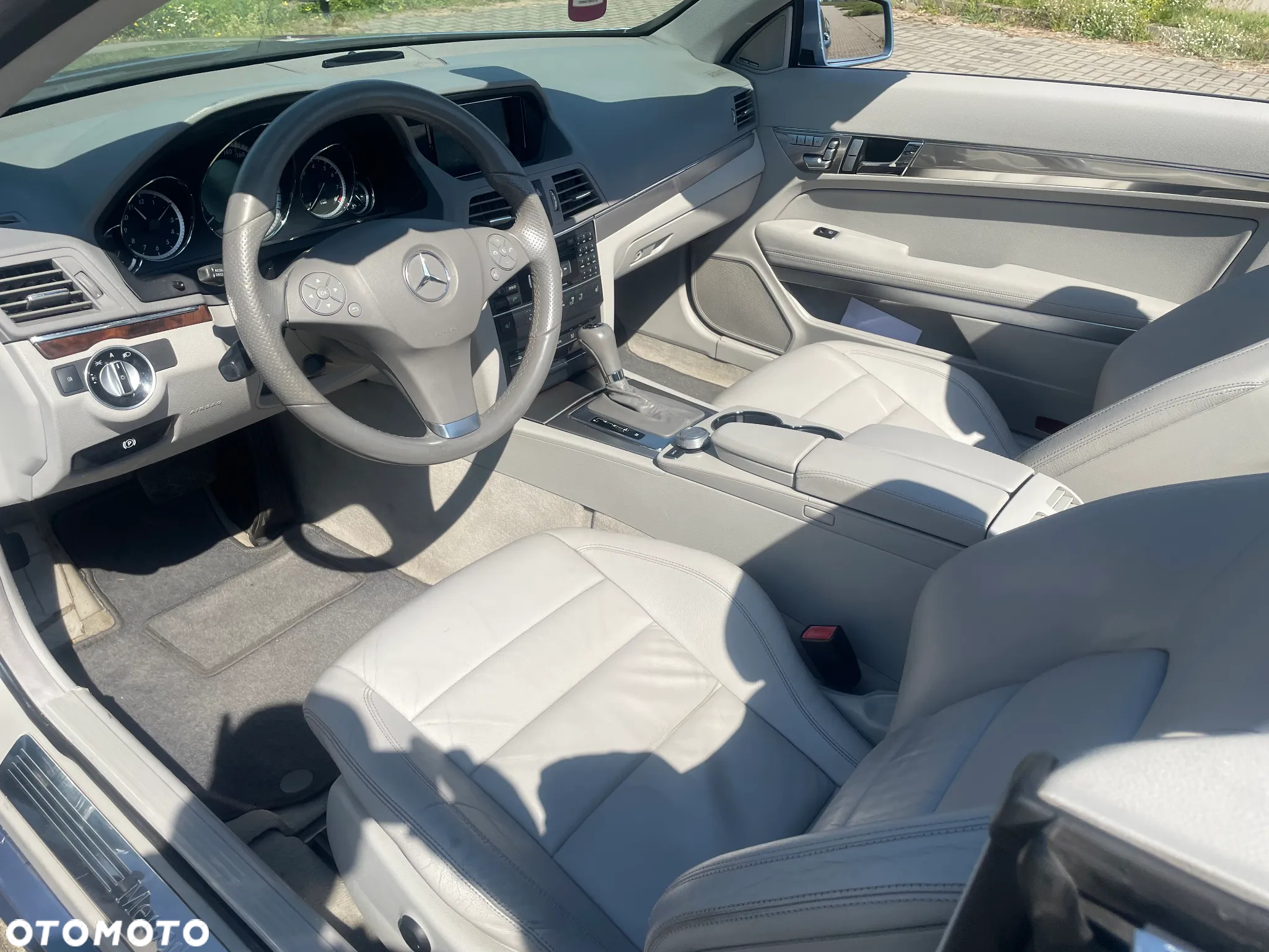 Mercedes-Benz Klasa E 350 CGI Cabrio BlueEFFICIENCY 7G-TRONIC Prime Edition - 18