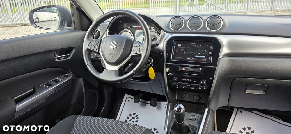Suzuki Vitara 1.0 Boosterjet Premium 4WD - 18