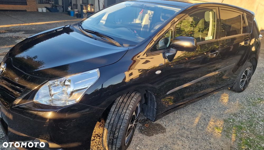Toyota Verso - 5