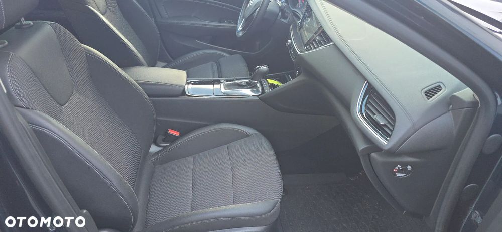 Opel Insignia 2.0 DI Turbo 4x4 Exclusive - 28