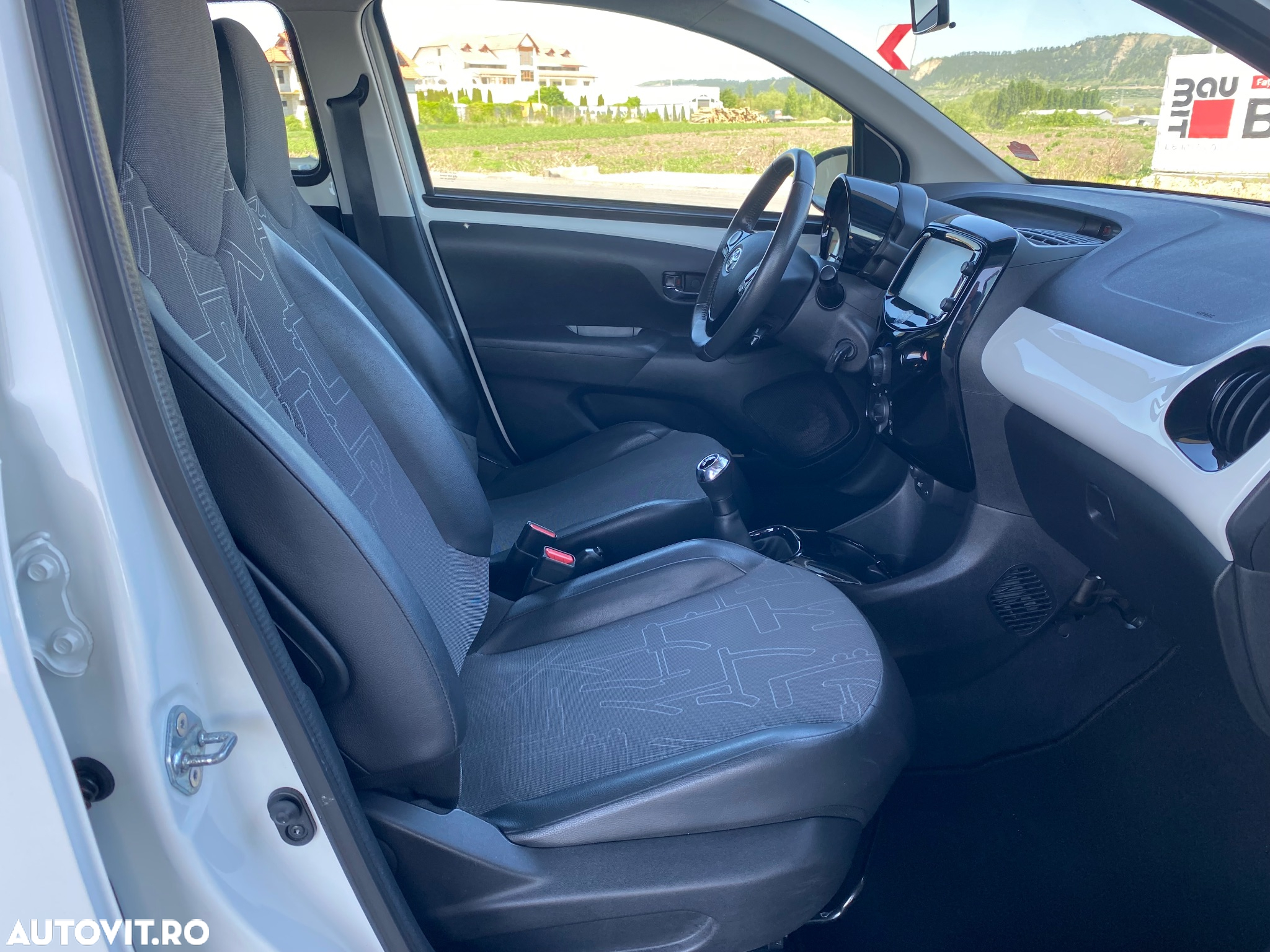 Toyota Aygo 1.0 X - wave - 10