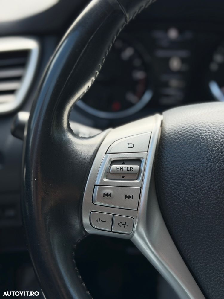 Nissan Qashqai 1.6 DCI N-Connecta - 9