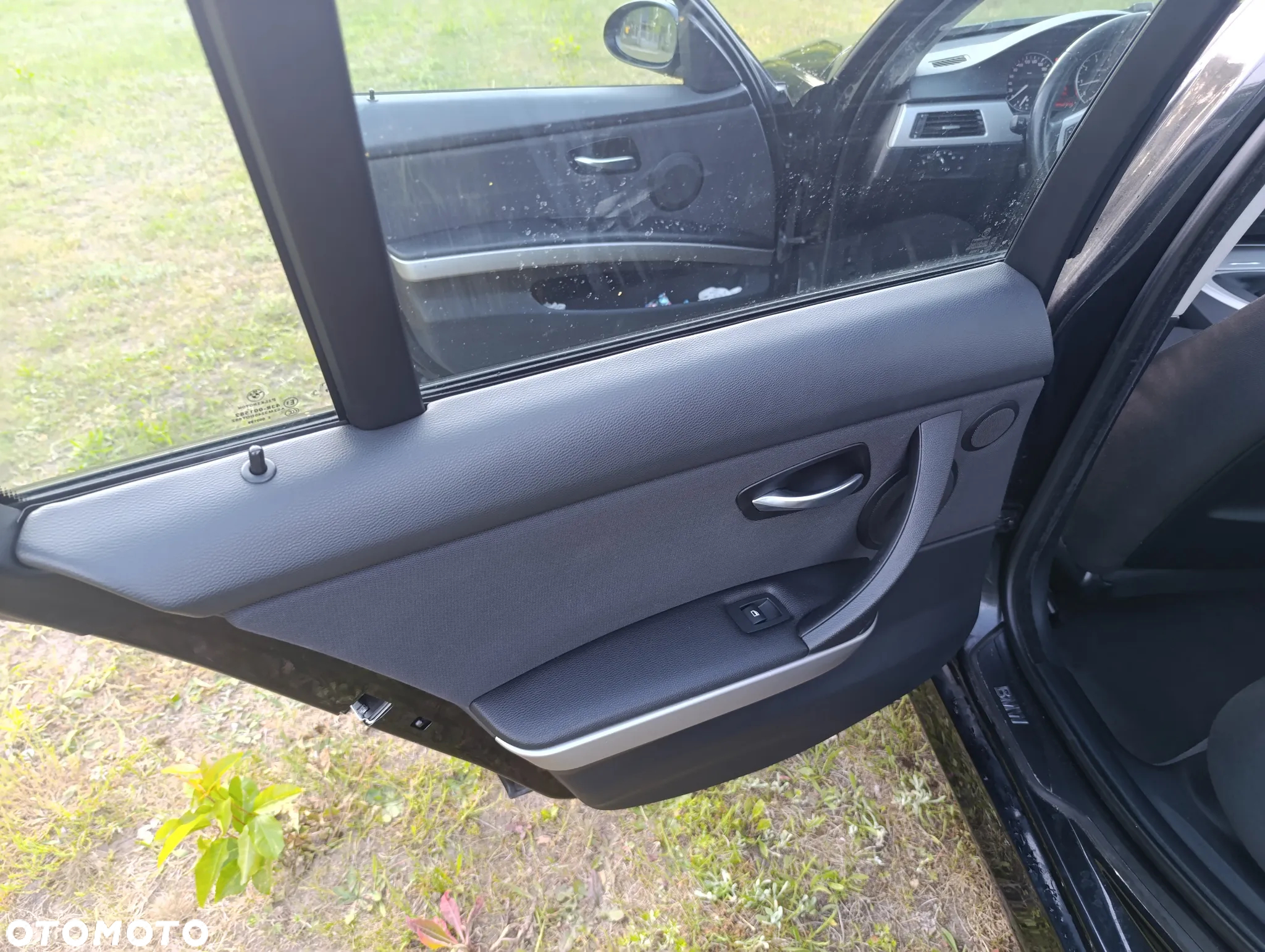 BMW Seria 3 320i Touring - 9