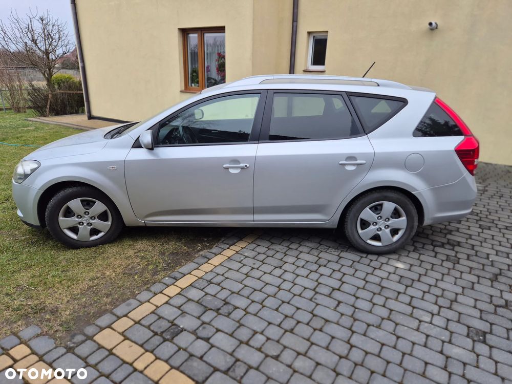 Kia Ceed 1.6 CRDi LX - 8