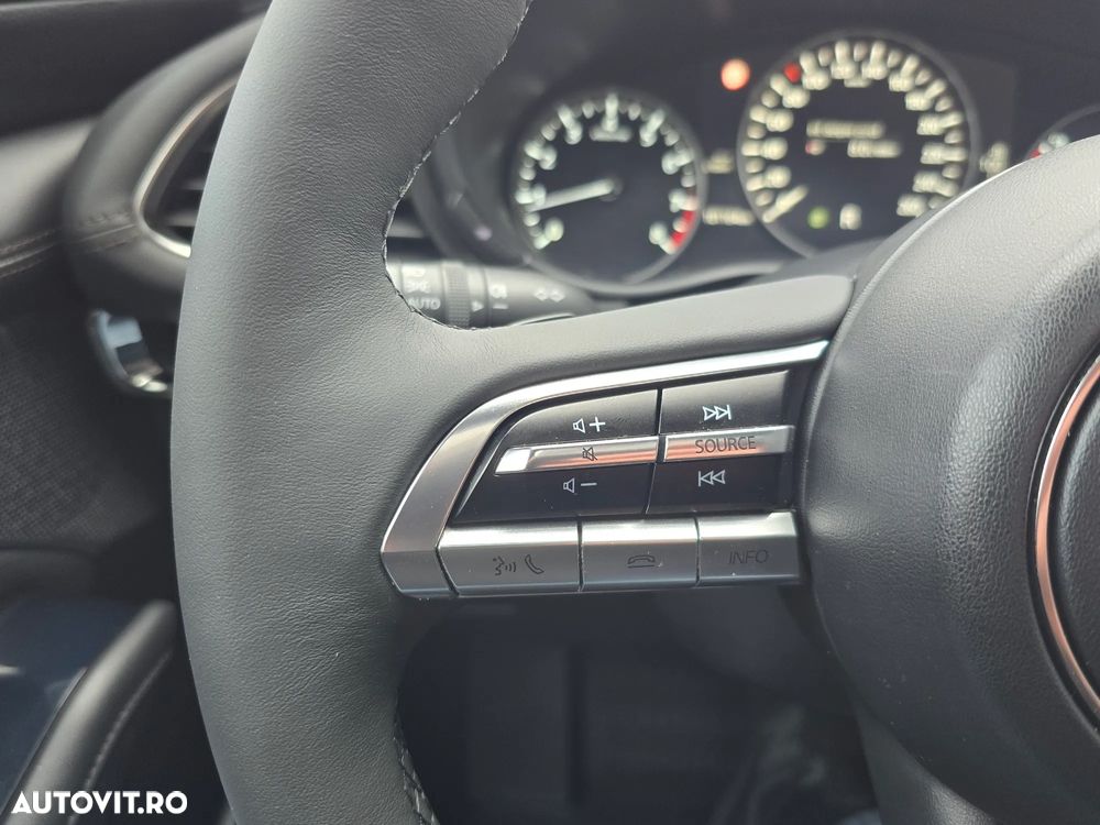 Mazda 3 e-Skyactiv X186 AT MHEV GT+ - 11