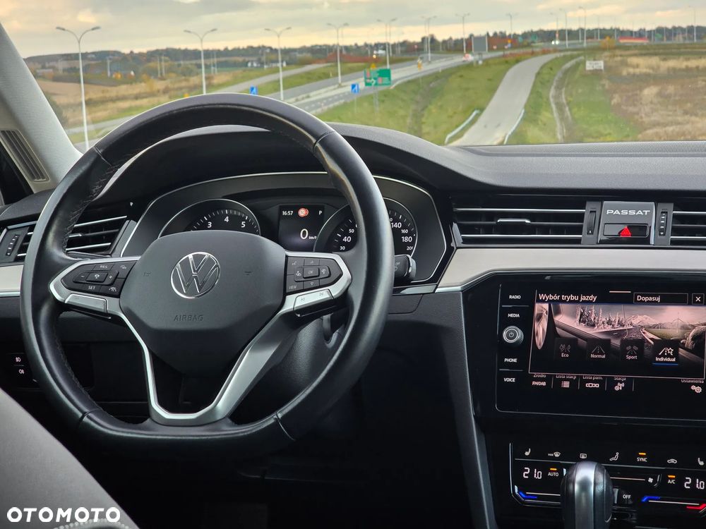 Volkswagen Passat 2.0 TSI Elegance DSG - 22