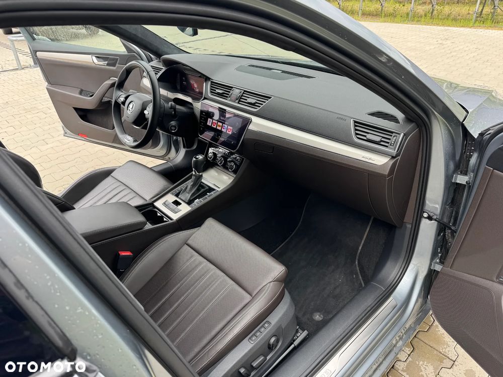 Skoda Superb 2.0 TSI L&K DSG - 7
