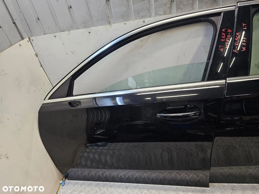 DRZWI LEWY PRZÓD TYŁ MERCEDES W177 191 - 2