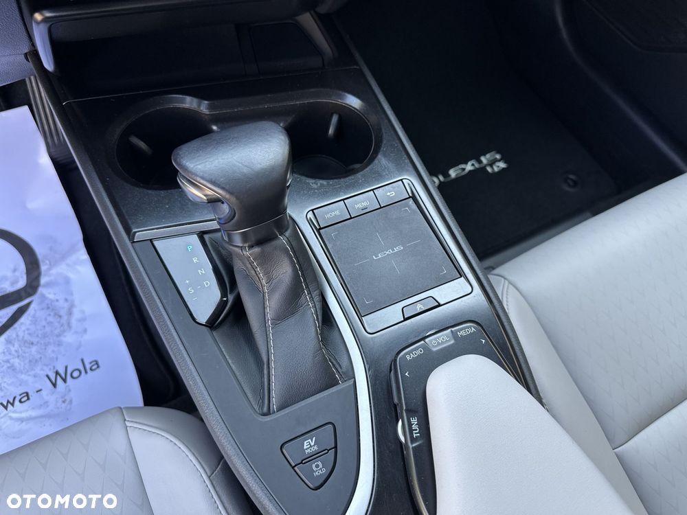 Lexus UX 250h GPF F Impression 2WD - 19
