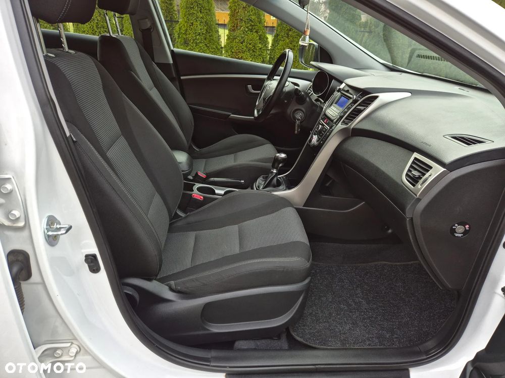 Hyundai i30 blue 1.6 CRDi Classic - 19