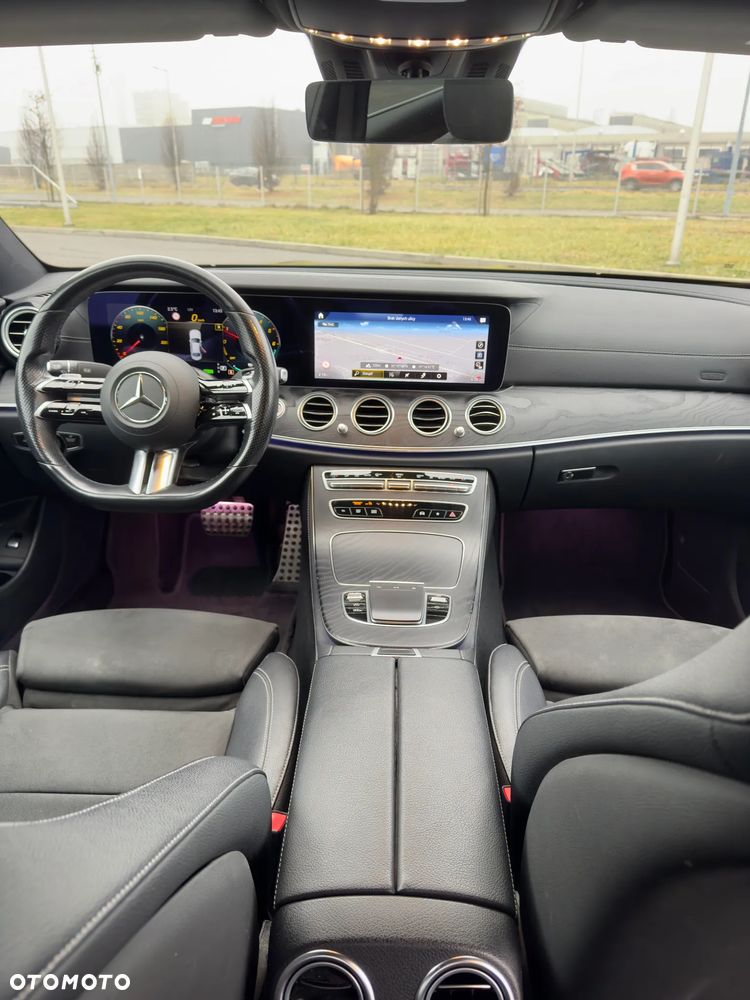 Mercedes-Benz Klasa E 300 de Business Edition - 13