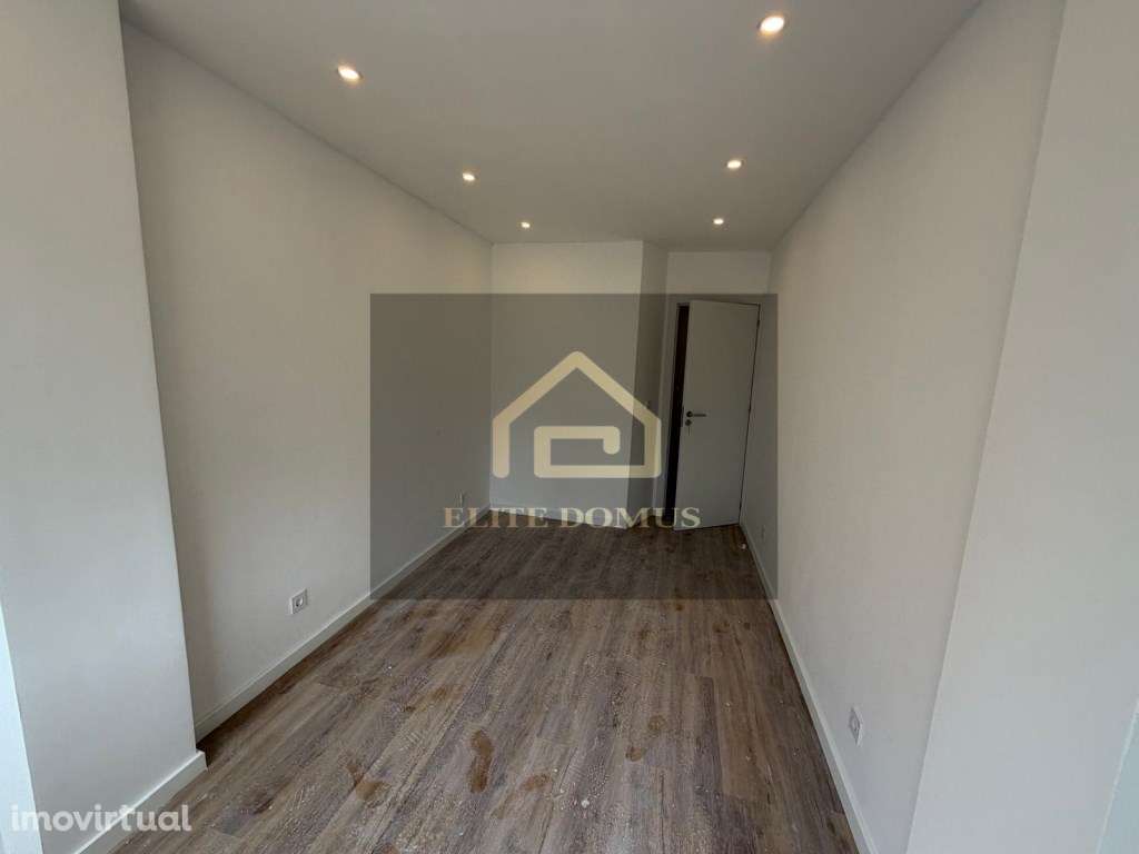 T2 Totalmente Remodelado - Mem Martins. - Grande imagem: 4/13