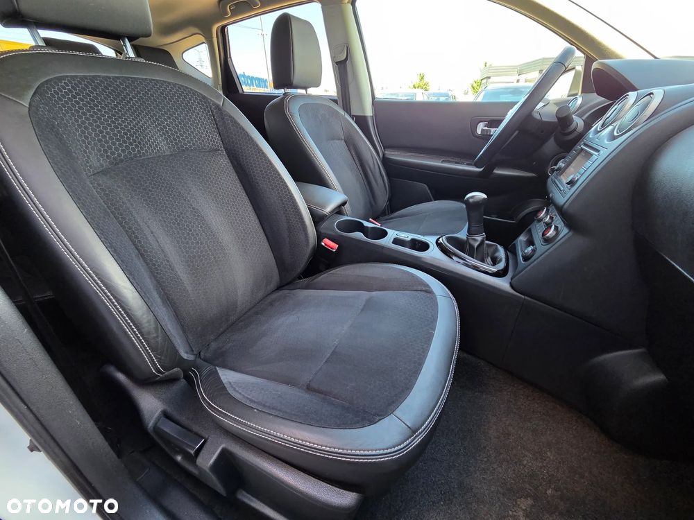 Nissan Qashqai 1.6 360 - 19