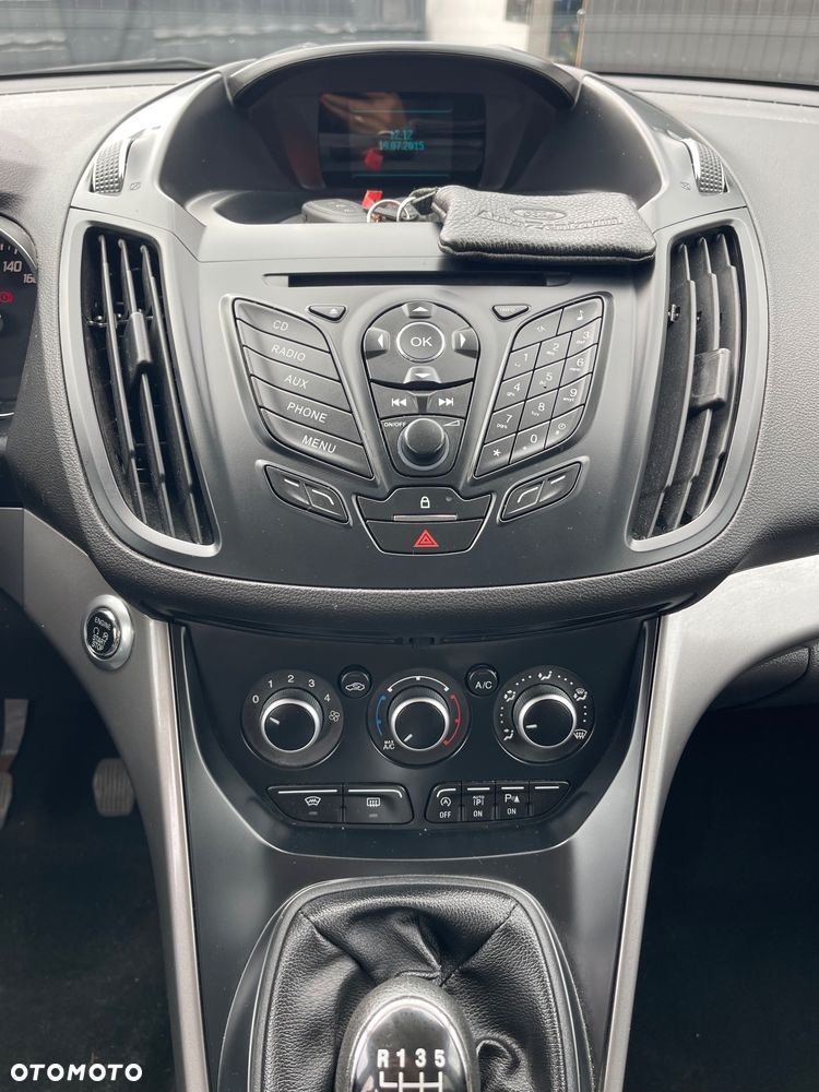 Ford Kuga - 25